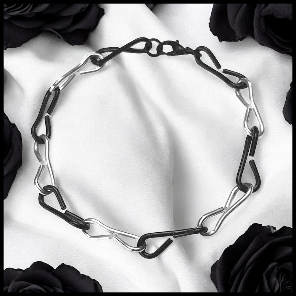 5 For $25💫Alternative Alternating Silver and Black Chain Bracelet